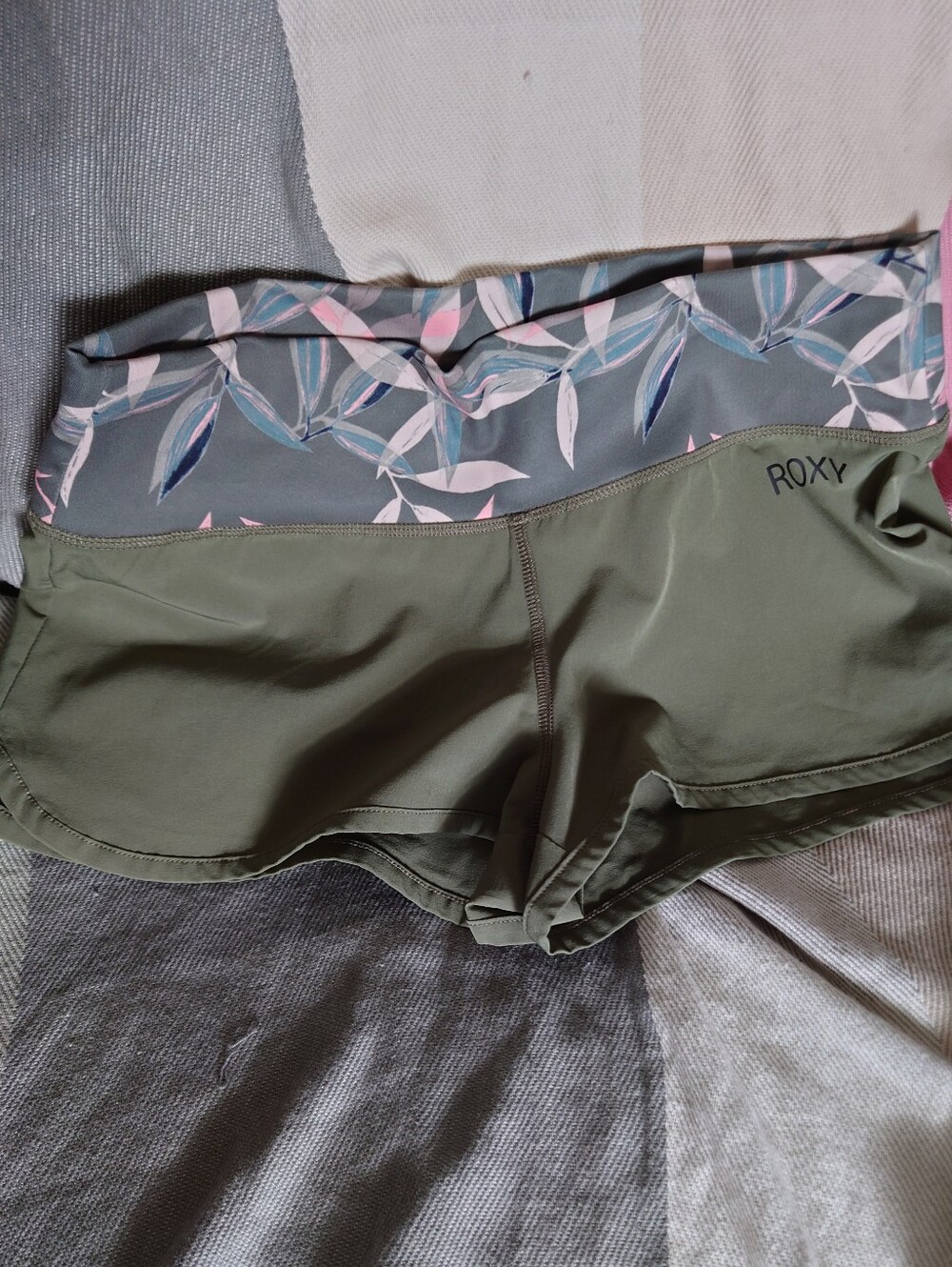 Roxy sport surf shorts Sz S